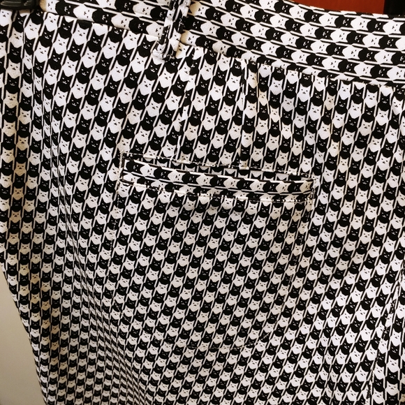 beta brand catstooth